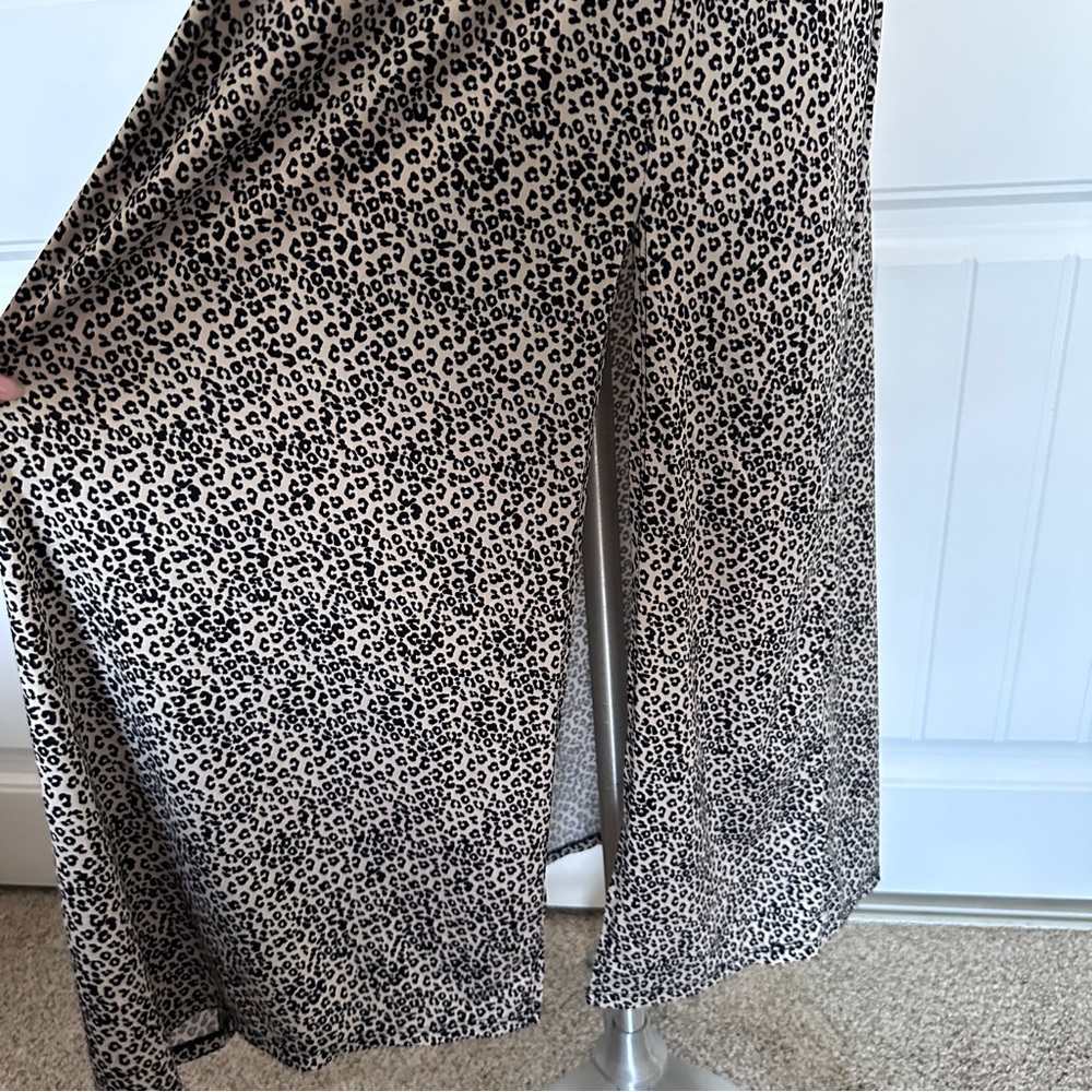 WAYF BFF Dede x Emily Midi Alexa Dress - Picture 4 of 7